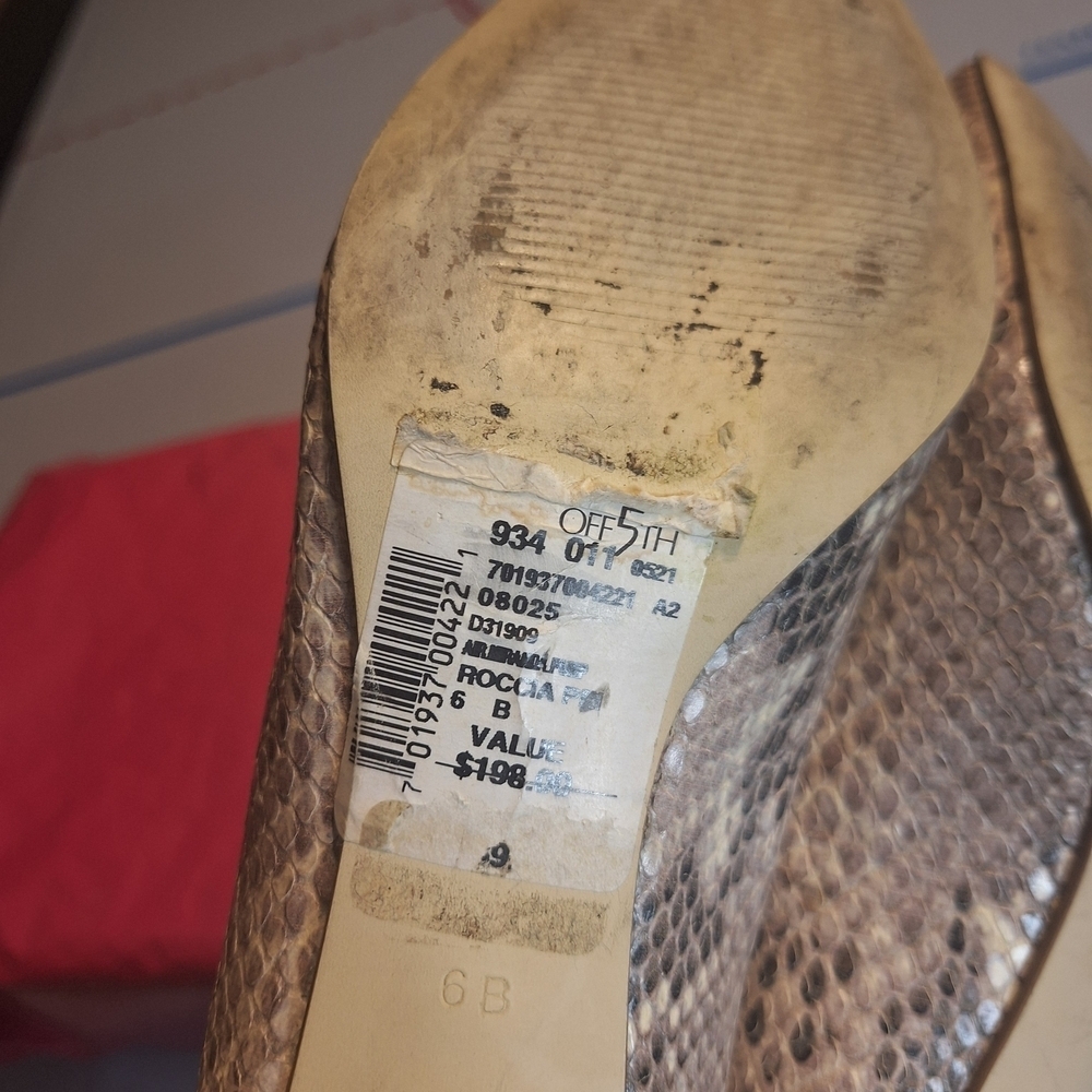 Cole Haan Roccia Snakeskin Pattern  Women's Heels. Size 6 B - Picture 7 of 11